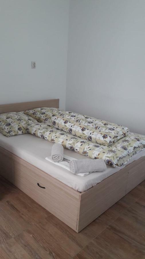 Hotel Noira House Turda Habitación foto