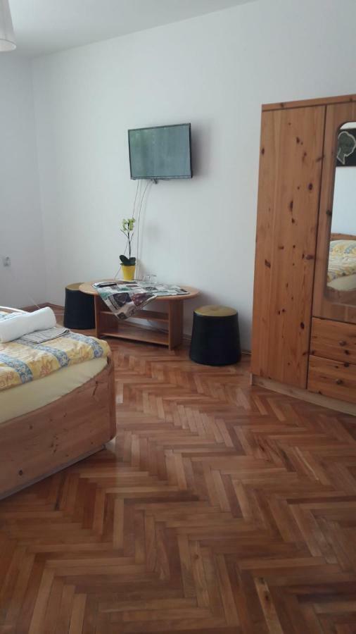 Hotel Noira House Turda Exterior foto